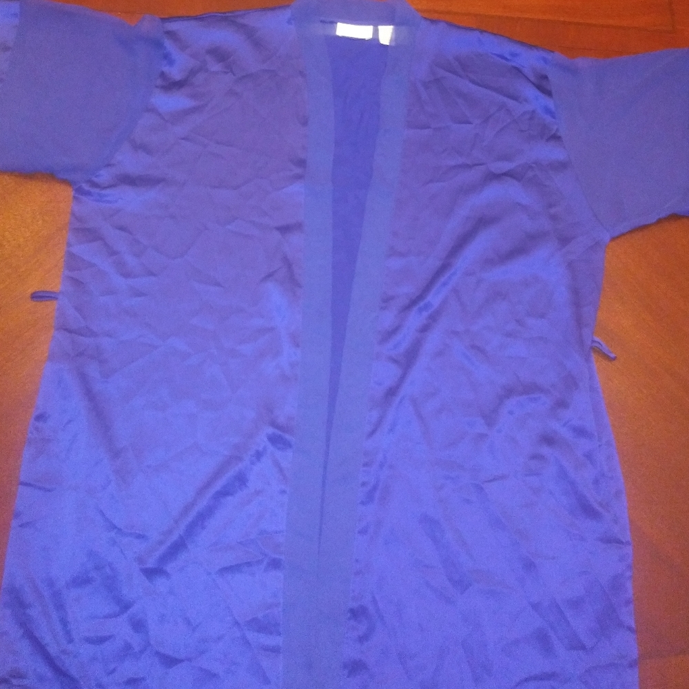 Victoria's Secrets silky Robe